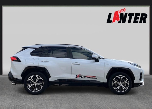 Vehicle image 4 Vehicle image 4