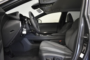 Vehicle image LEXUS RZ 450e Comfort - Ruote invernali incluse