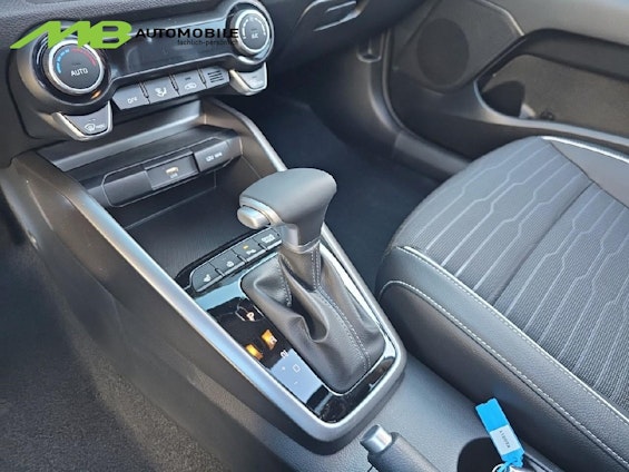 Vehicle image 14 Vehicle image 14