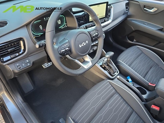 Vehicle image 10 Vehicle image 10