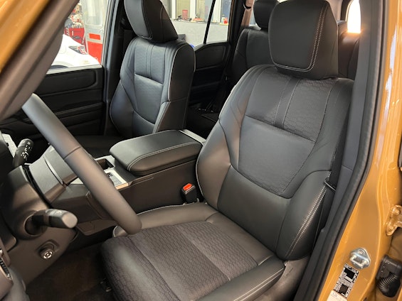 Vehicle image 9 Vehicle image 9