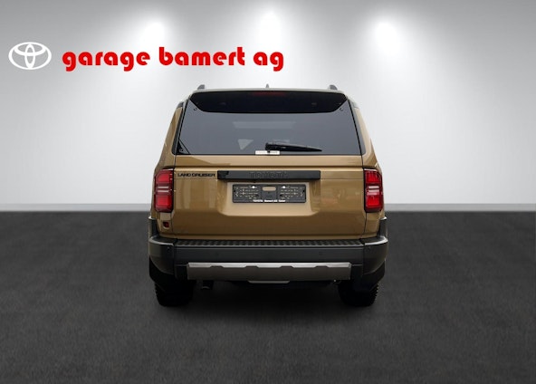 Vehicle image 4 Vehicle image 4