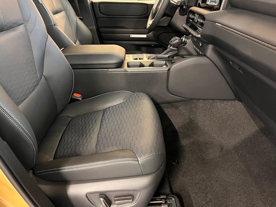 Vehicle image 12 Vehicle image 12