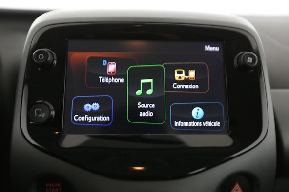Vehicle image 6