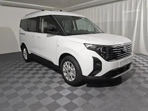 Ford Tourneo Courier 1.0 EcoBoost Titanium