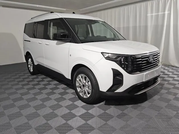 Ford Tourneo Courier 1.0 EcoBoost Titanium