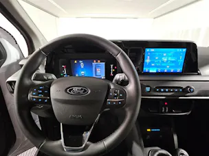 Ford Tourneo Courier 1.0 EcoBoost Titanium