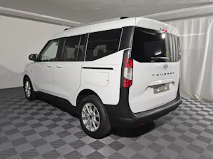 Ford Tourneo Courier 1.0 EcoBoost Titanium
