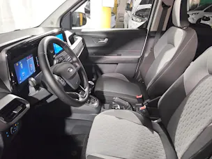 Ford Tourneo Courier 1.0 EcoBoost Titanium