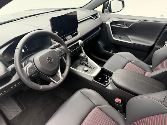 Vehicle image 4 Vehicle image 4