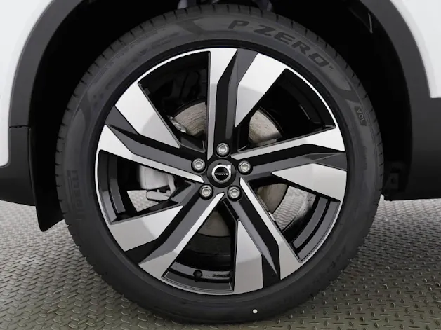 Volvo XC40 2.0 B4 MH Ultra Dark