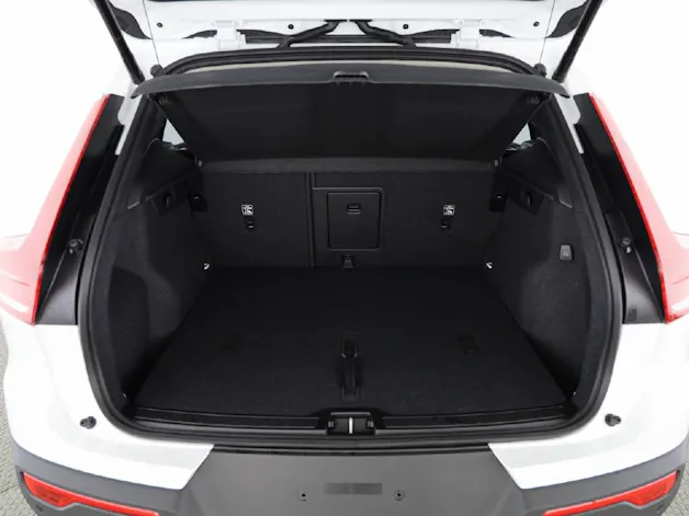 Volvo XC40 2.0 B4 MH Ultra Dark