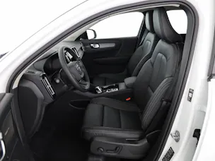 Volvo XC40 2.0 B4 MH Ultra Dark