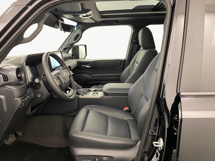 immagine del veicolo TOYOTA LANDCRUISER