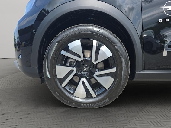 Vehicle image 8 Vehicle image 8