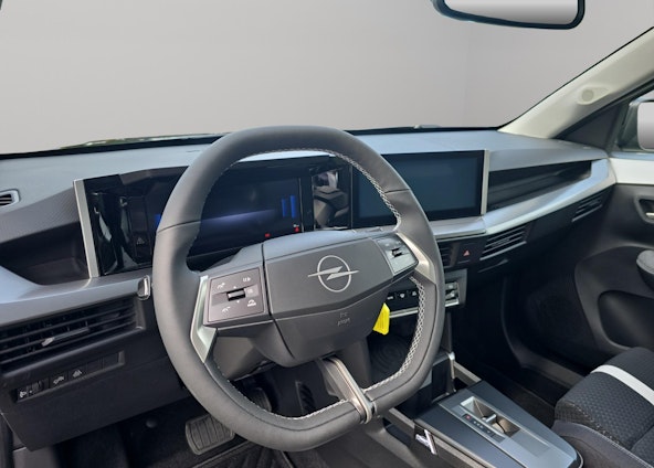 Vehicle image 5 Vehicle image 5