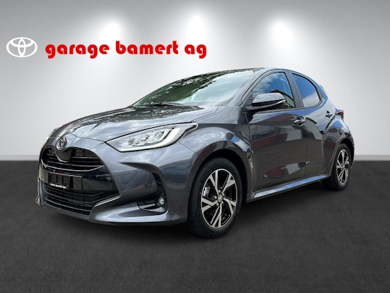 First vehicle image
