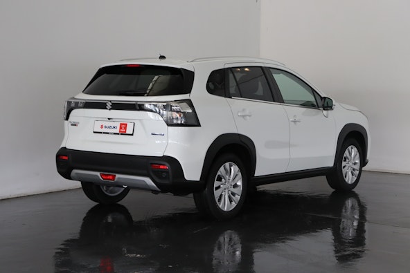 Vehicle image 7