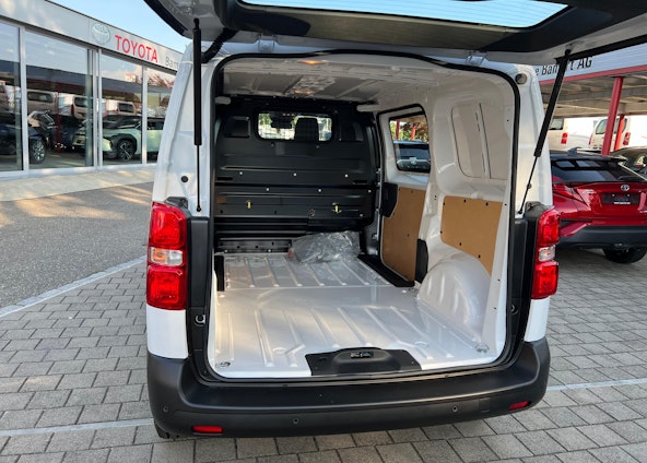 Vehicle image 6 Vehicle image 6