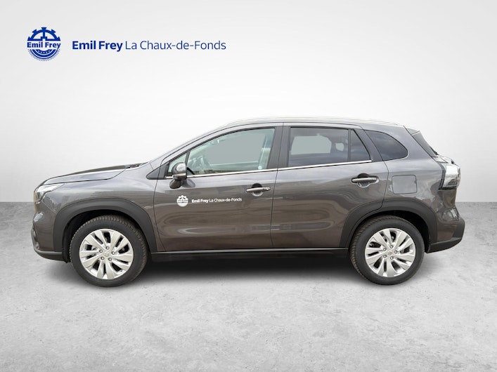 Vehicle image SUZUKI S-CROSS
