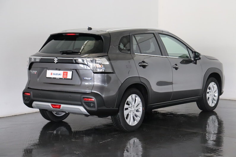 Vehicle image SUZUKI S-CROSS