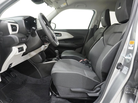 Vehicle image 8 Vehicle image 8