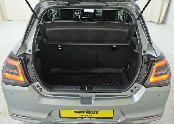 Vehicle image 20 Vehicle image 20