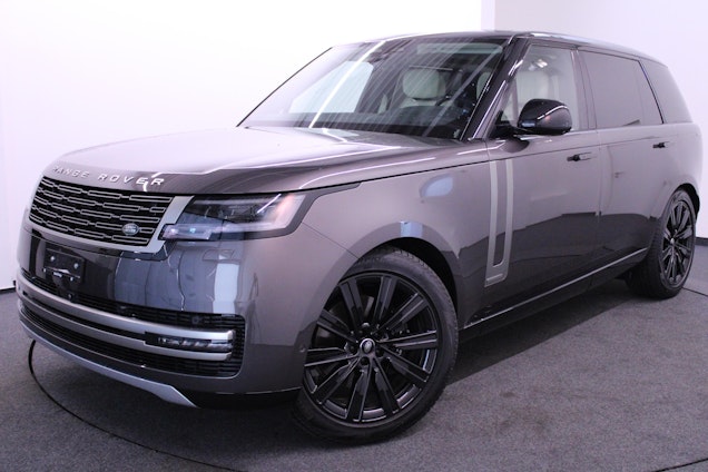 First vehicle image