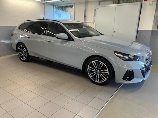 BMW 520d xDrive Touring 1