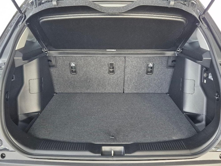 Vehicle image SUZUKI S-CROSS