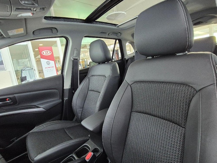 Vehicle image SUZUKI S-CROSS