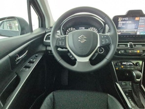 Vehicle image SUZUKI S-Cross 1.4 T Compact Top Hybrid 4x4