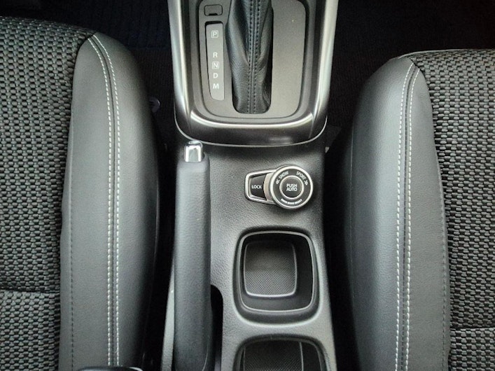 Vehicle image SUZUKI S-CROSS