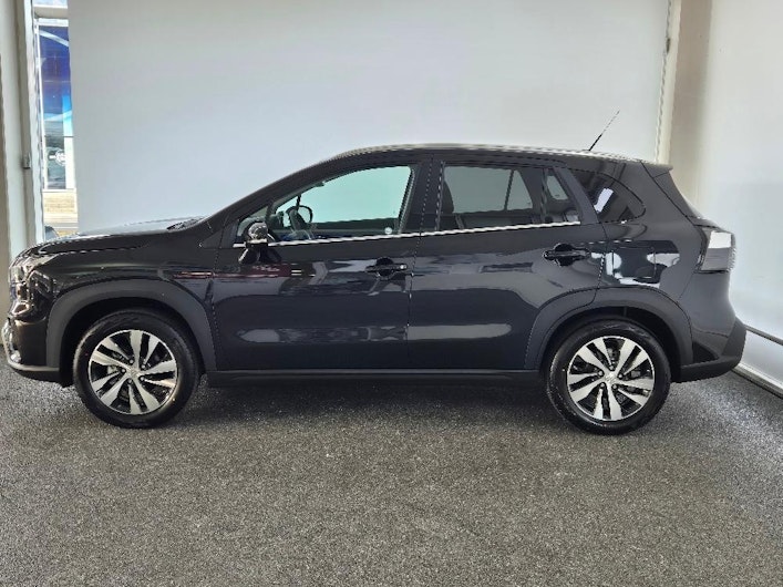 Vehicle image SUZUKI S-CROSS