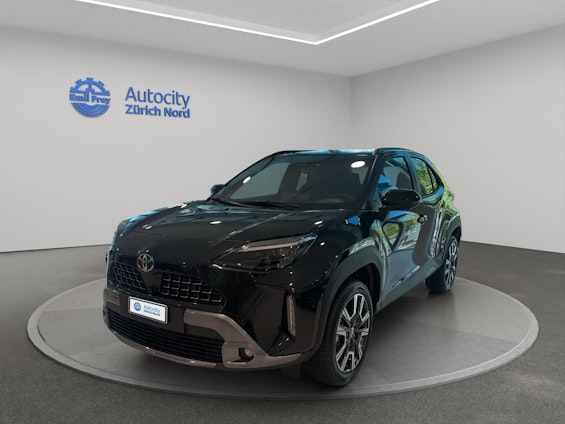First vehicle image