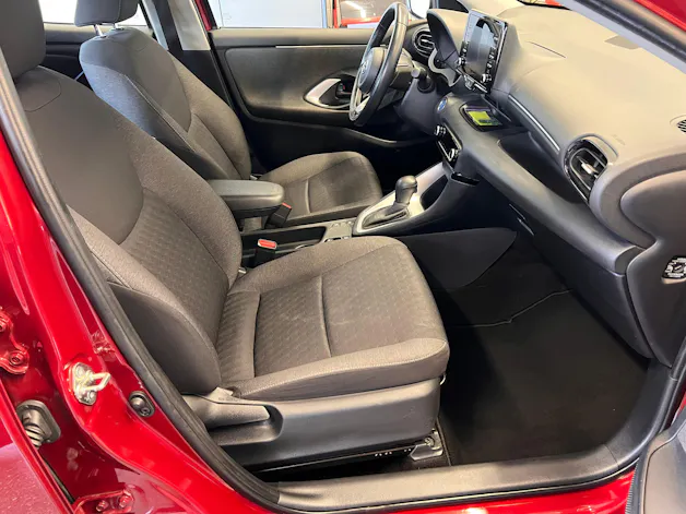 Toyota Yaris 1.5 VVT-i HSD Comfort