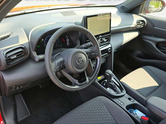 Vehicle image 10