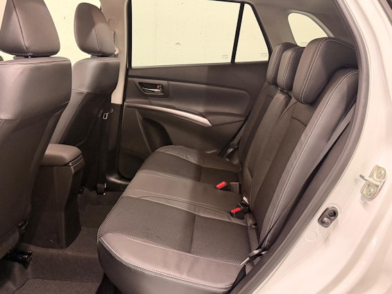 Vehicle image 10 Vehicle image 10