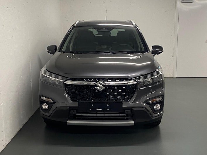 Vehicle image SUZUKI S-CROSS