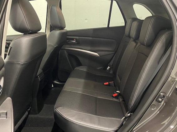 Vehicle image 9 Vehicle image 9