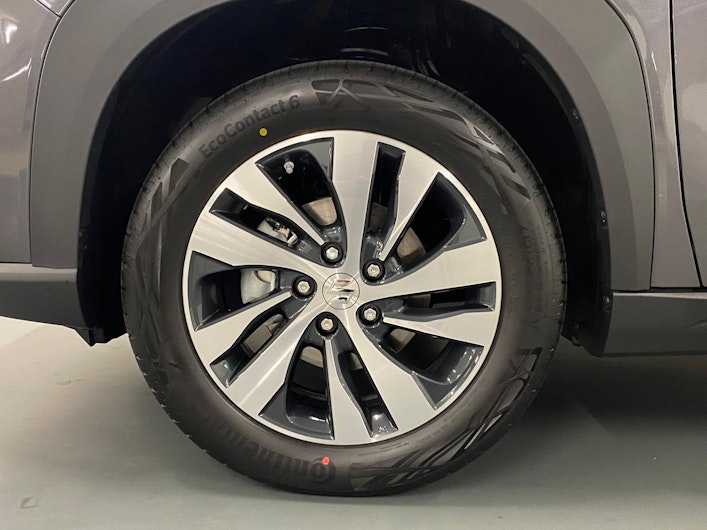 Vehicle image SUZUKI S-CROSS