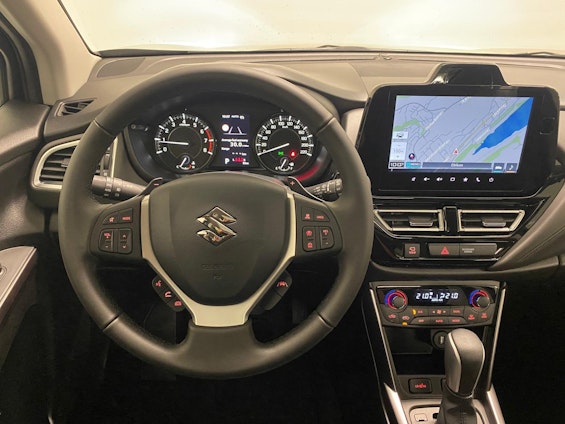 Vehicle image 10 Vehicle image 10