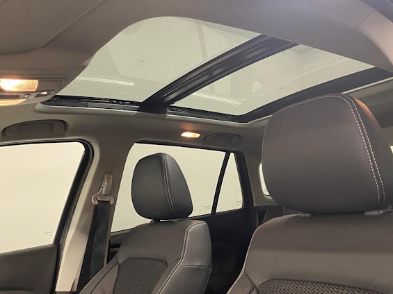 Vehicle image 8 Vehicle image 8