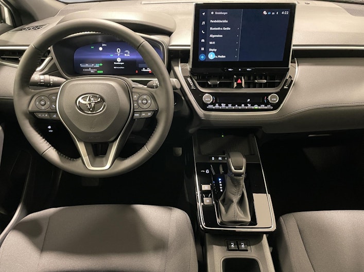 Vehicle image TOYOTA COROLLA CROSS