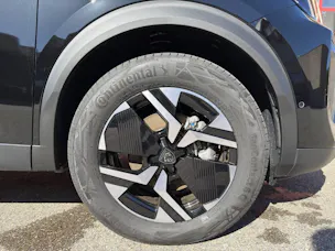 Peugeot 2008 Hybrid 145 e-DCS6 GT