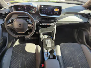 Peugeot 2008 Hybrid 145 e-DCS6 GT