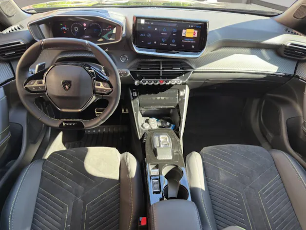 Peugeot 2008 Hybrid 145 e-DCS6 GT