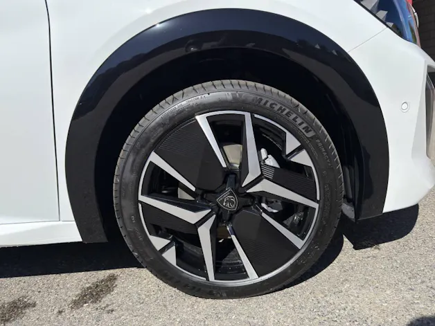 Peugeot 208 Electrique 156 ch (115 kW) GT
