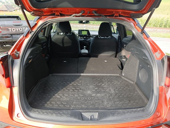 Vehicle image 11