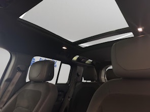 Vehicle image LAND ROVER Defender 110 5.0 V8 SC